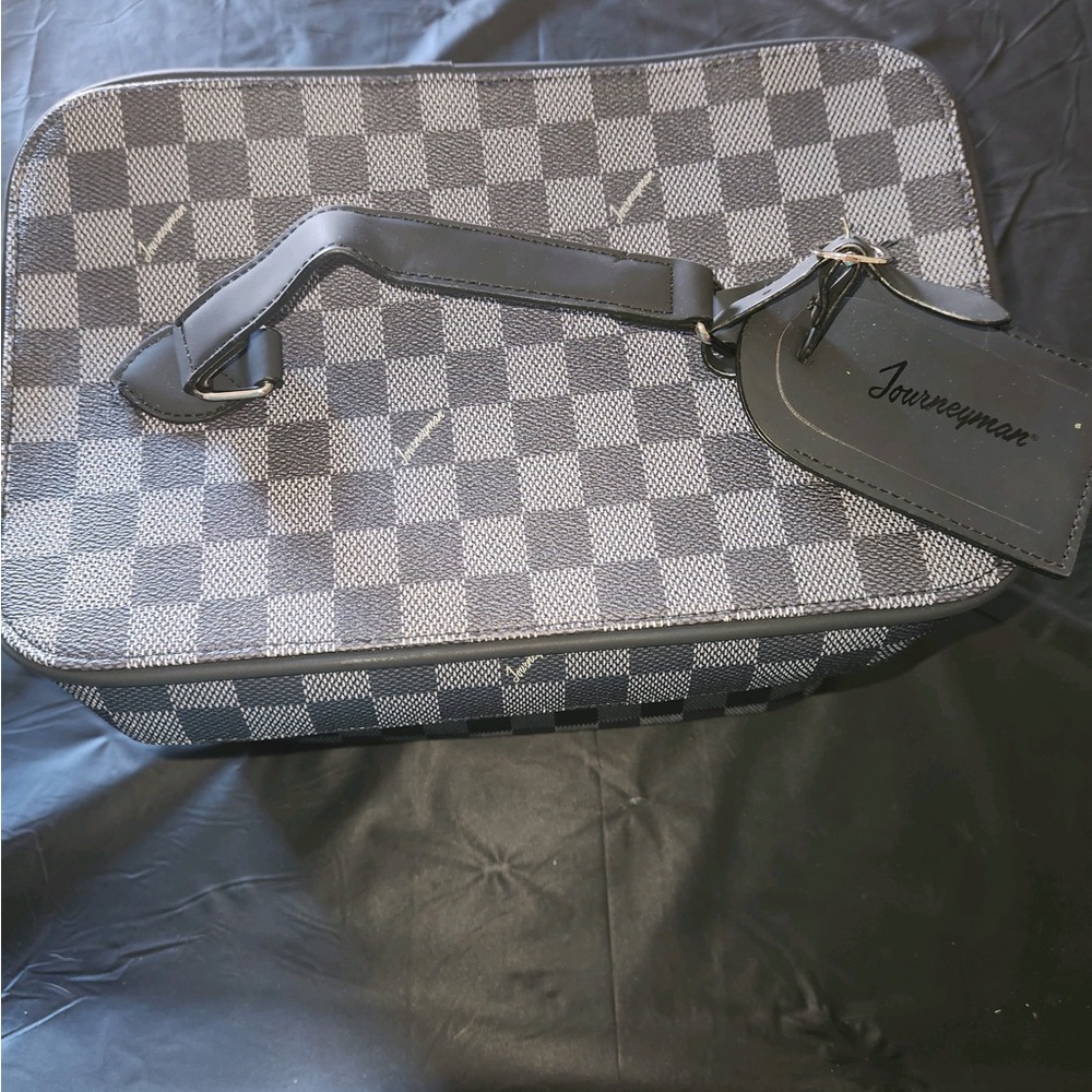 Journeyman cosmetic case